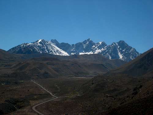 Mountains at the head of the Rio Yeso valley