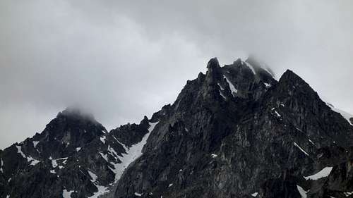Clouds rool in over Lynx Peak
