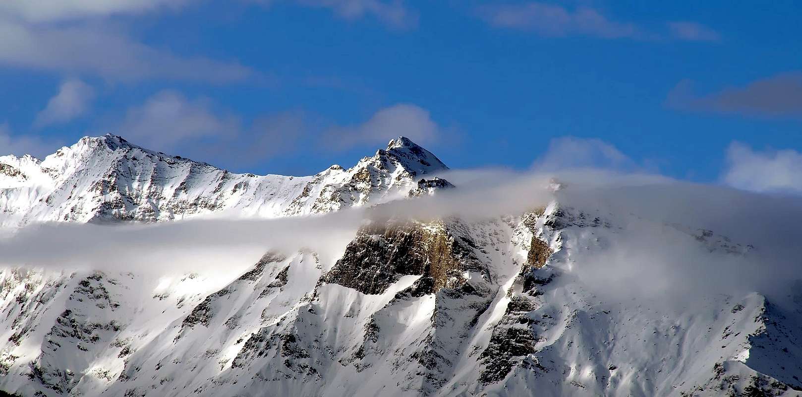 Grand Revers : Climbing, Hiking & Mountaineering : SummitPost